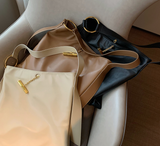 Clean Shopper Bag with decoration 簡約時尚軟皮包